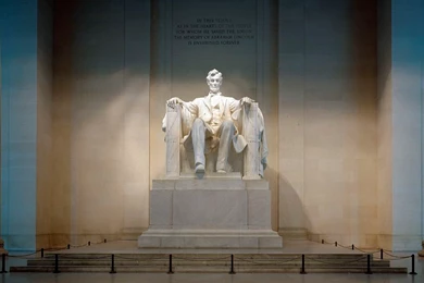 1024x782px Lincoln Memorial