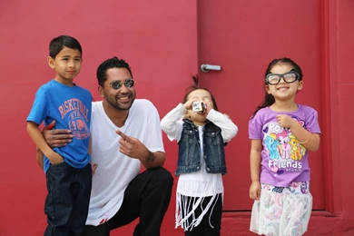 Artist Retna Inspires The Youth