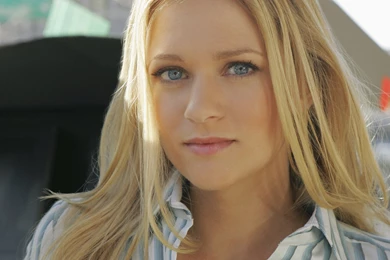 AJ Cook AJ Cook Wallpapers (35834892) Fanpop