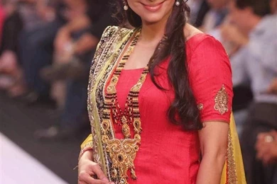 Hindi actress Juhi Chawla HD Wallpapers Free Download.jpg