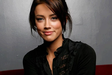 Hollywood Hot And Sexy Actress Amber Heard   Free Hd Wallpapers
