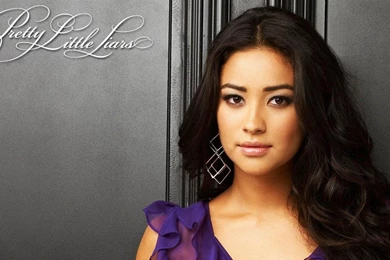 Troian Bellisario Pretty Little Liars Wallpapers Hd