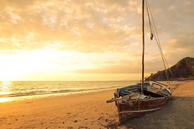 1920x1440 Old Sailboat Sunset Wallpapers