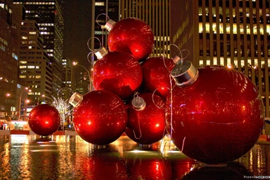 Huge christmas balls 1920x1200.jpg