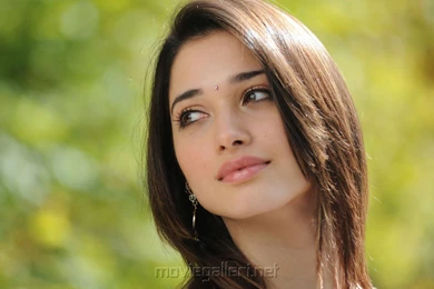 Telugu Actress Tamanna Beautiful Wallpapers