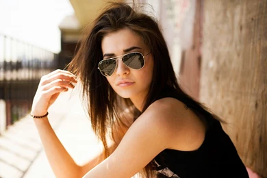 Stylish Girls HD Wallpapers