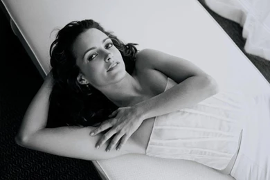 Download Kristin Davis Wallpapers 1024x768