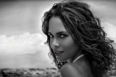 Halle Berry Wallpapers