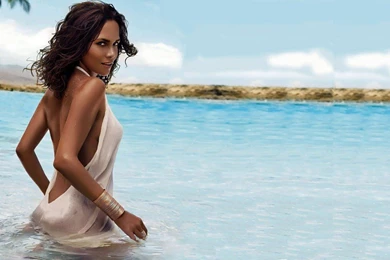 Halle Maria Berry HD Wallpapers