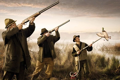 Download Wallpapers 3840x2400 Hunting, Lake, Gun, Vacuum Cleaner ...