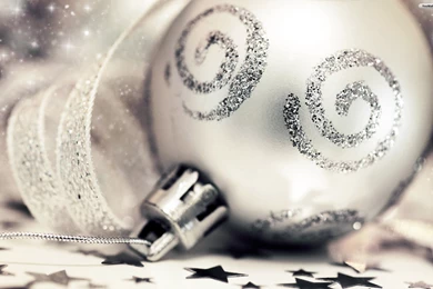 YouWall Silver Christmas Ornaments Wallpapers Wallpapers ...