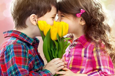 Cute Kids Girl And Boy Kissing Wallpapers