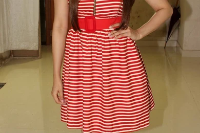 Prachi Desai Latest Hot Images,Sexy Bollywood Actress Prachi Desai ...