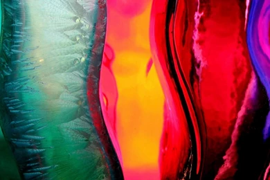 21 Super Vibrant Wallpapers