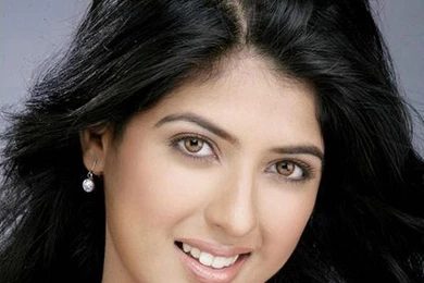 Aishwarya Sakhuja Wallpapers   (1024x768) : Indya101.com