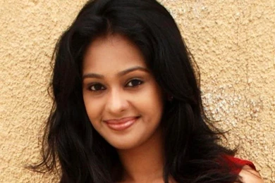 Mugdha Chaphekar Wallpapers   (1024x768) : Indya101.com