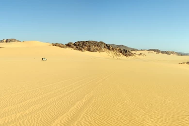Desert Road iPhone Panoramic Wallpapers Download