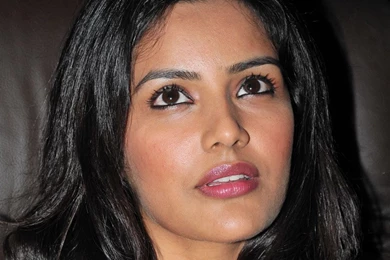 Priya Anand Biography New Wallpapers