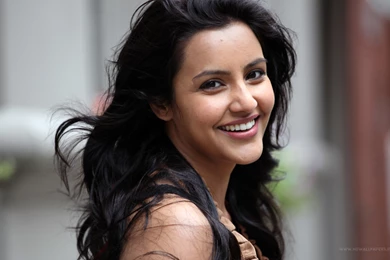 Priya Anand Wallpapers
