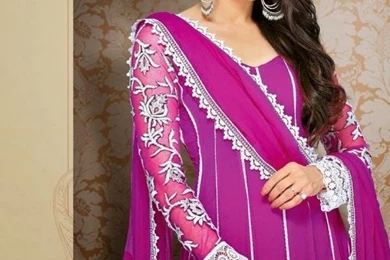 Karishma Kapoor HD Wallpapers Free Download