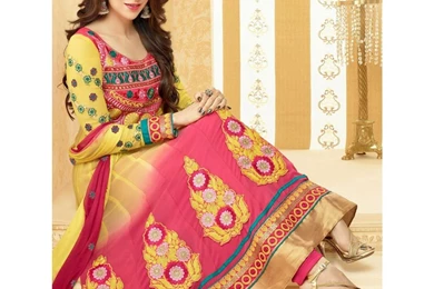 Karishma Kapoor HD Wallpapers