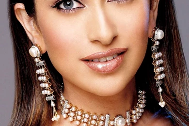 Karishma kapoor High Definition Wallpapers 1080p