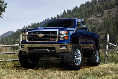 Chevrolet Silver Silverado Lifted   Image