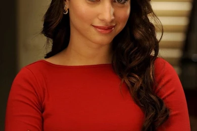 Tamil Actress Tamannaah Bhatia New HD Photos