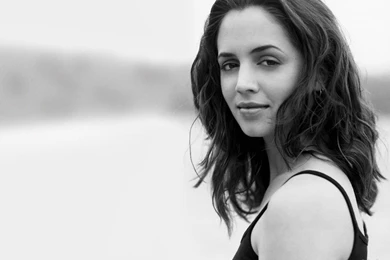 Eliza Dushku