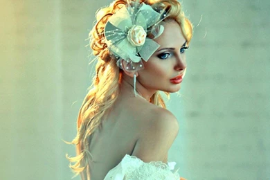 PRETTY WOMAN WALLPAPER   (