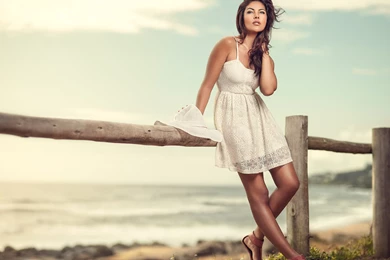 Pretty Woman Wallpapers