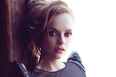 Christina Ricci HD Wallpapers And Photos Download