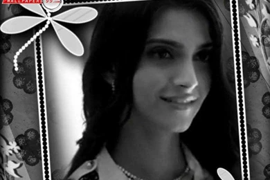 Sonam Kapoor Wallpapers Picture Image 800x600 30396