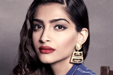 Sonam Kapoor Wallpapers   (1024x768) : Indya101.com