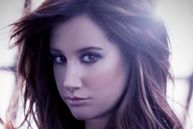 Cute Actress Ashley Tisdale Hd For Desktop Wallpapers