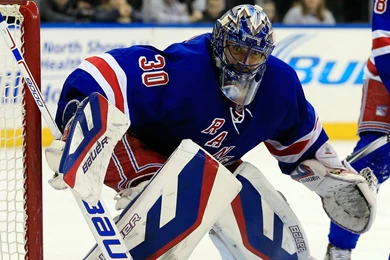 Lundqvist Shakes Off Injury Scare To Lead Rangers