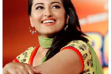 Sonakshi Sinha Bollywood Star HD Wallpapers Pics