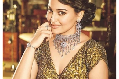 Sonakshi Sinha Bollywood Star HD Wallpapers Pics