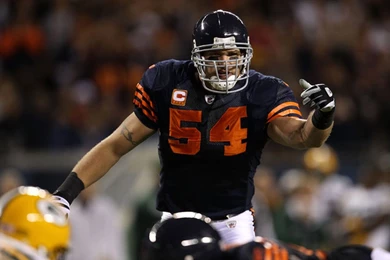 Brian Urlacher Passes Mike Singletary As Chicago Bears All time ...
