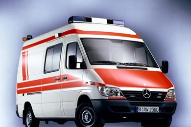 Mercedes benz Sprinter Ambulance 114176 Wallpapers   Mercedes Benz ...