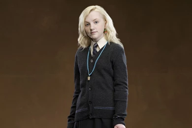Hot HD Evanna Lynch Wallpapers