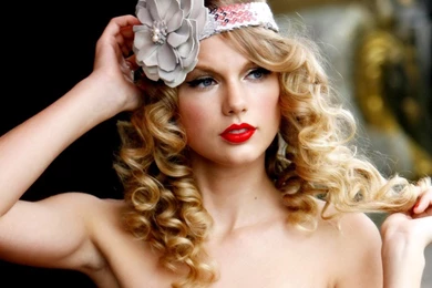 Taylor Swift Hot HD Wallpapers Free Download