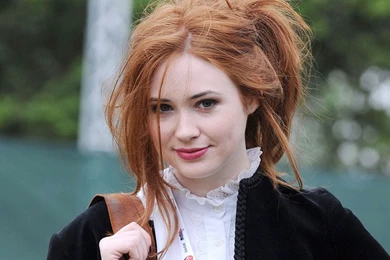 Karen Gillan HD Wallpapers