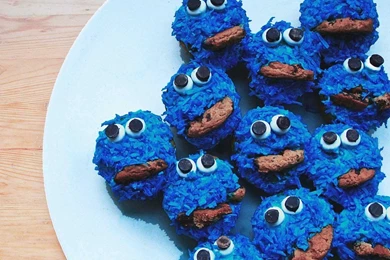 Download Cookie Monster Muffins Wallpapers For iPad 2