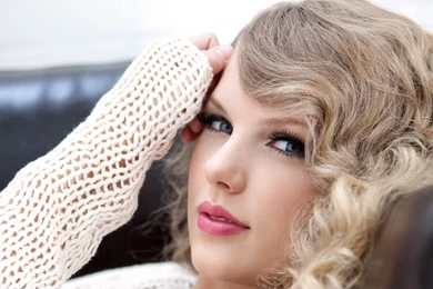Taylor Swift Desktop Wallpapers