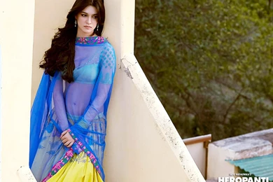 KRITI SANON Bollywood Actress Model Babe (27) Wallpapers ...