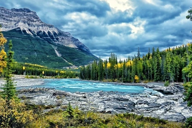 River In The Mountains Wallpapers