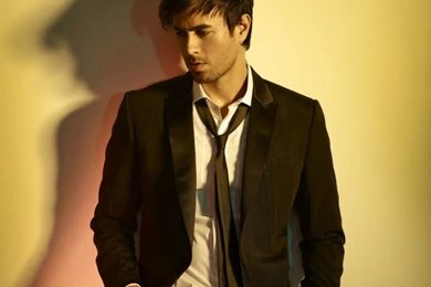 Enrique Iglesias Full Hd Photoshoot 1 Wallpapers