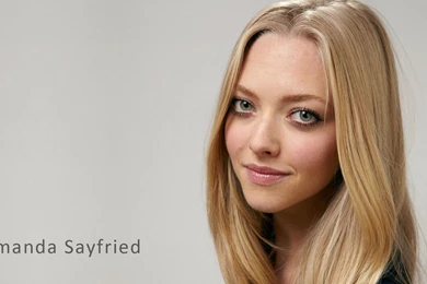 Amanda Seyfried Cute Hd Wallpapers