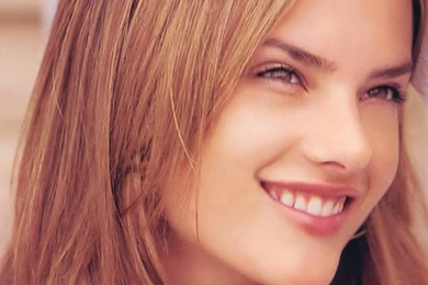 Alessandra Ambrosio Cute Brazilian Model Wallpaper Images